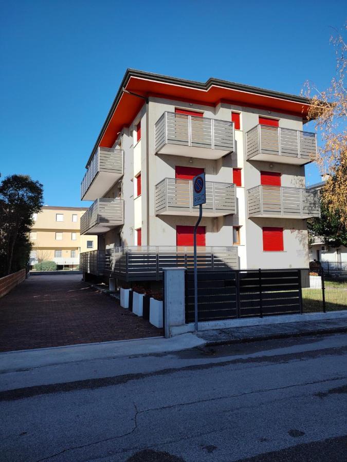 Villa Alpi Lignano Sabbiadoro Extérieur photo